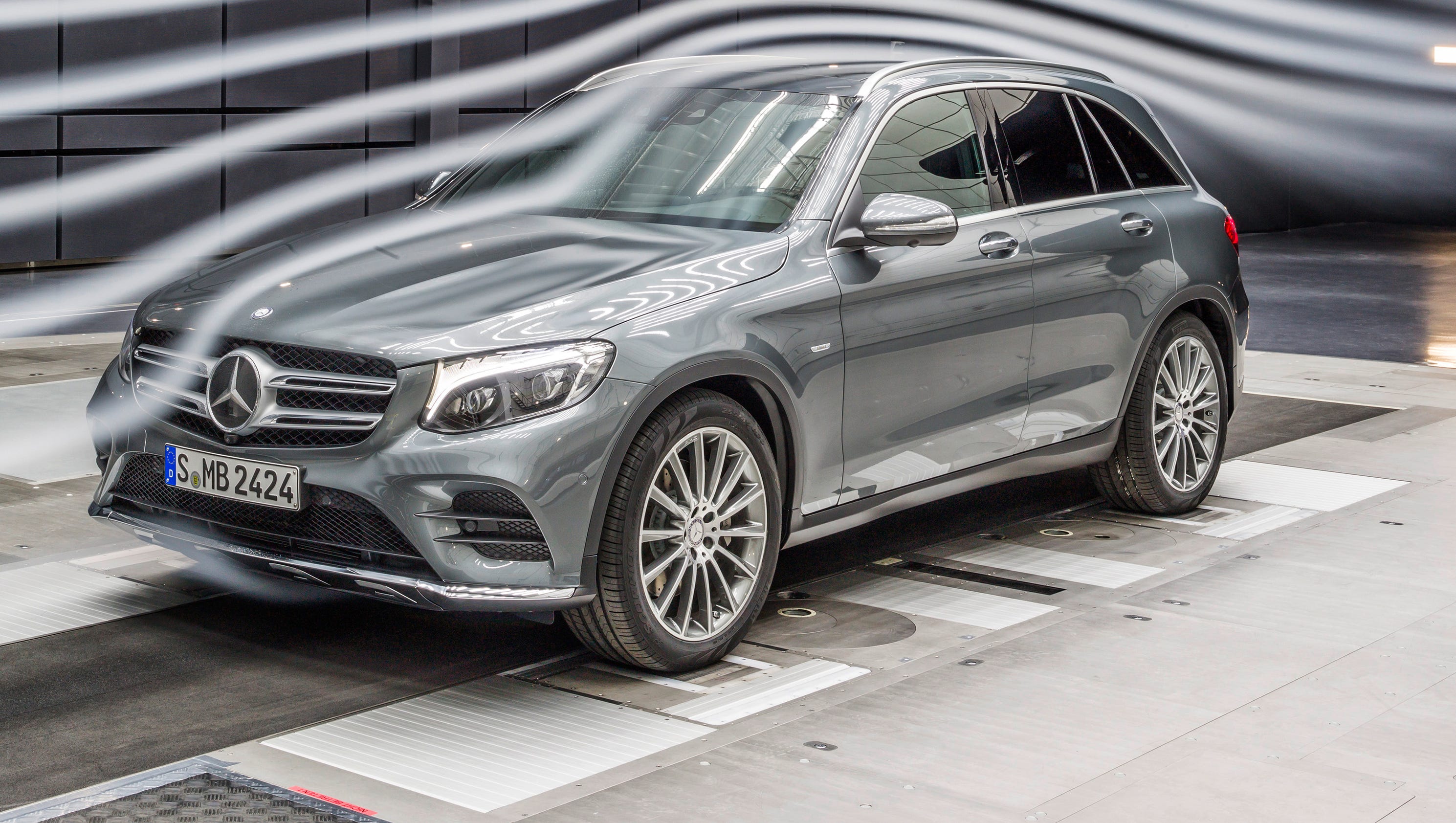 Mercedes Benz Improves And Renames Its Midsize Suv