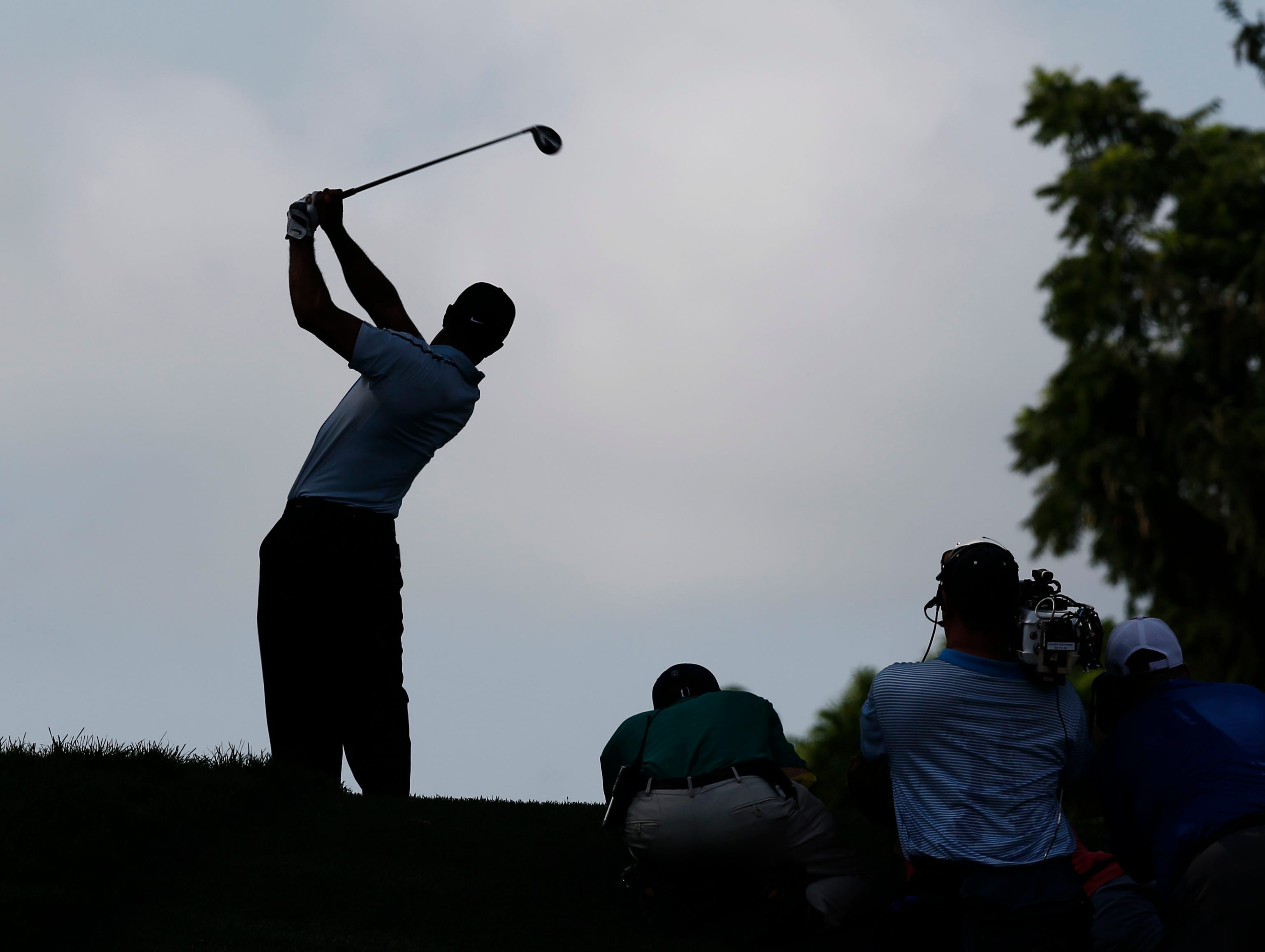 Tiger closes with double bogey to finish at 1-over 71