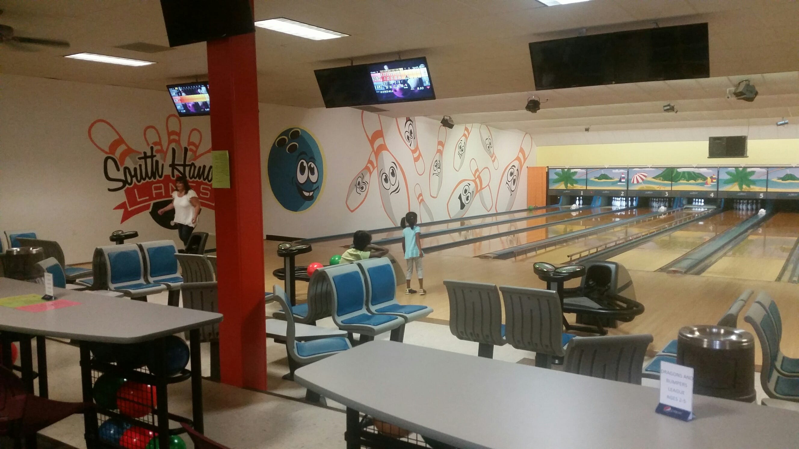Couple Brings Charity Customer Service To South Hanover Lanes