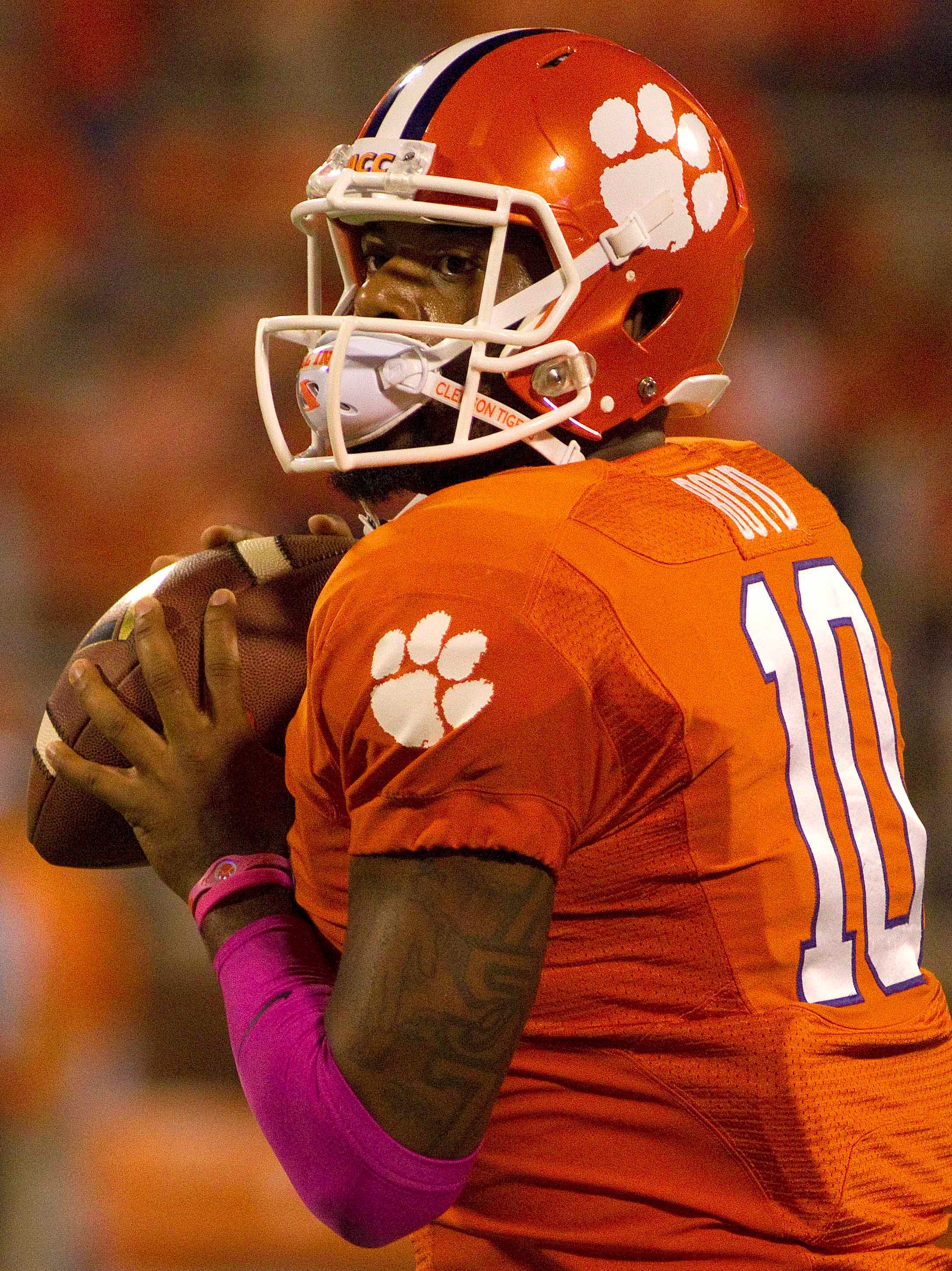 Clemson Qb Tajh Boyd Shoots Down Gambling Debt Rumor
