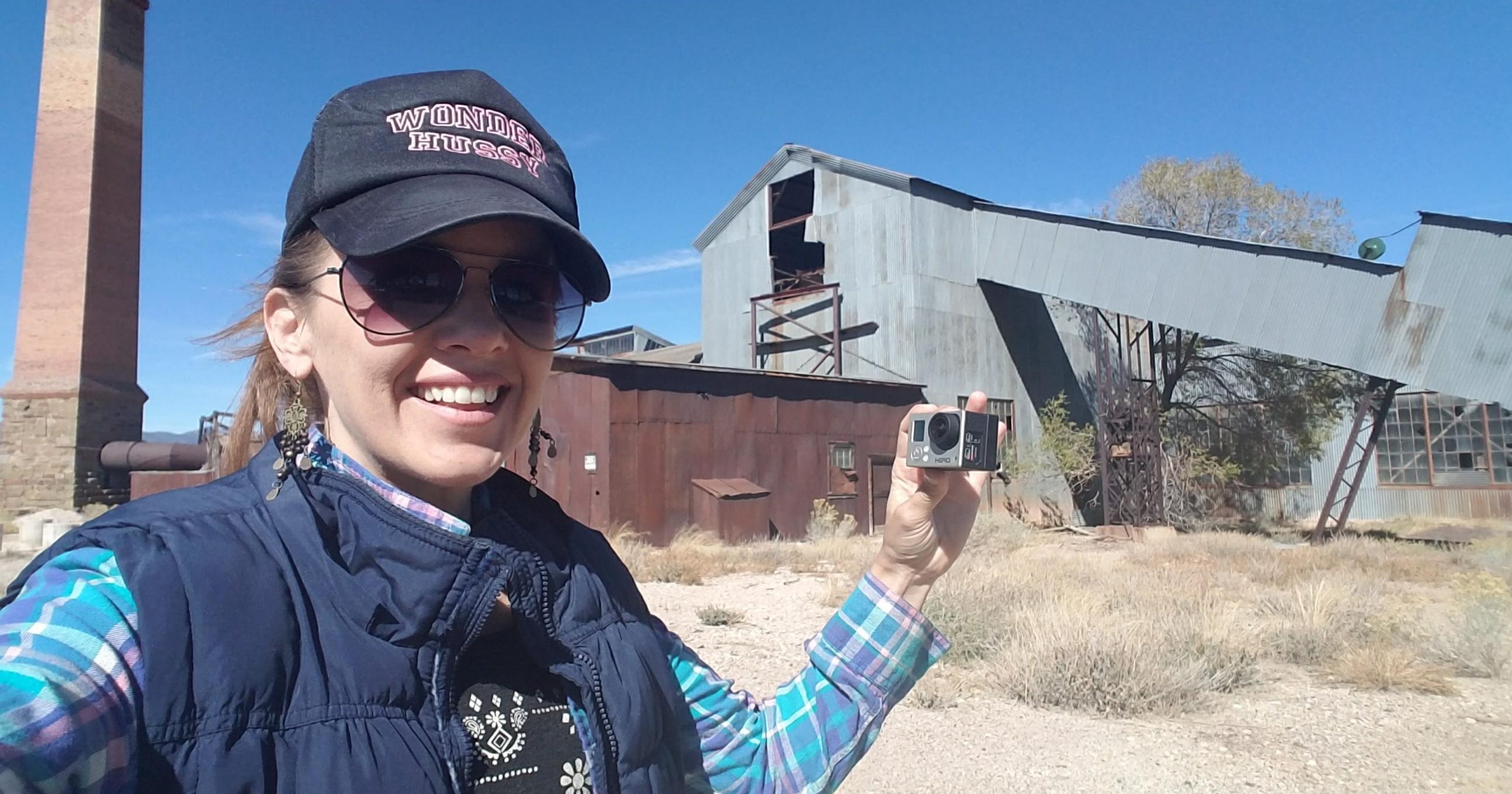 Nude model Wonderhussy is prolific Nevada explorer