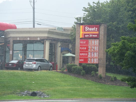 Rain falls at the Sheetz on Richmond Road in Staunton
