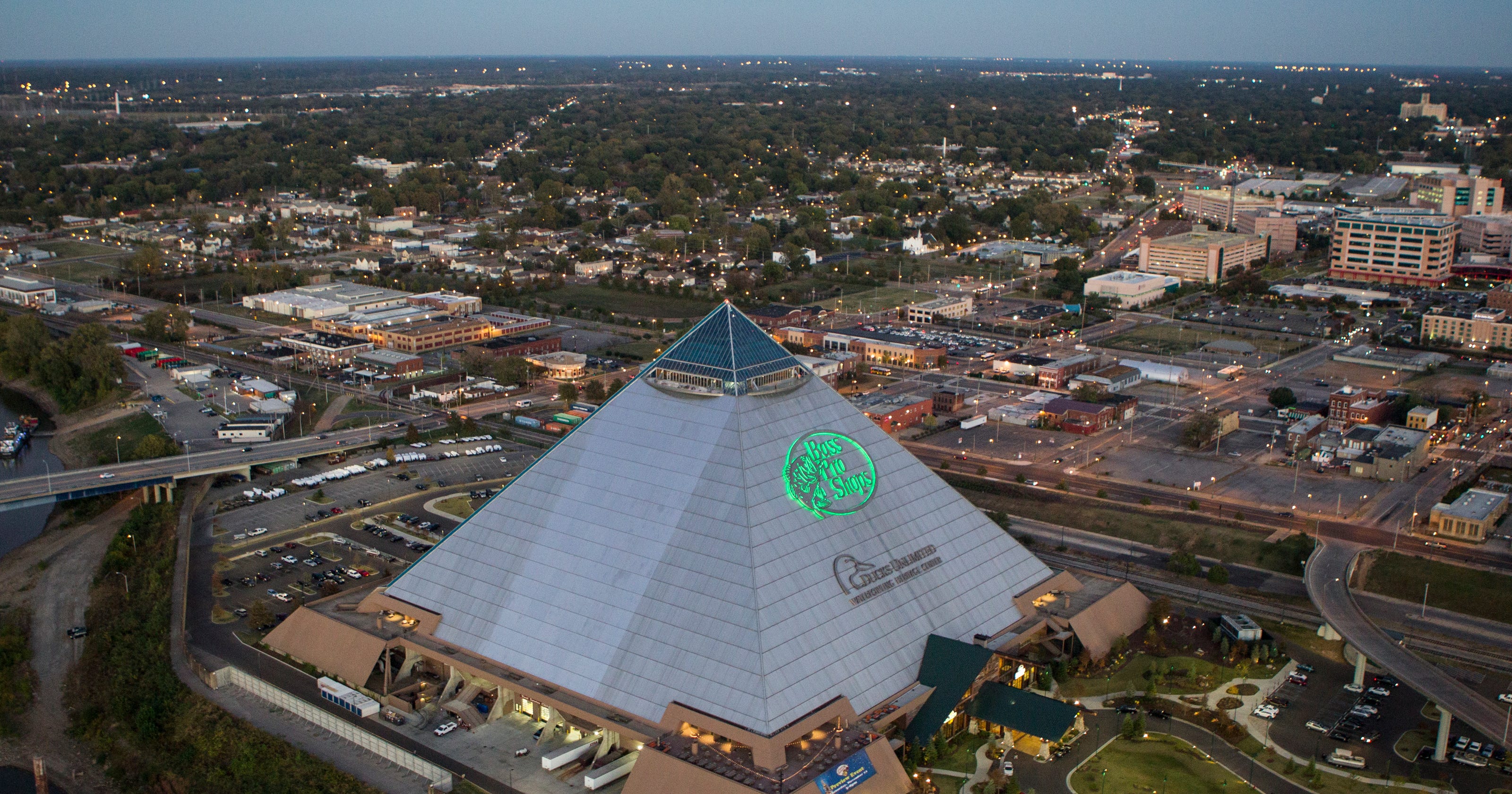 Bass Pro Shops at Pyramid in Memphis sees sales fall 2.3 percent in