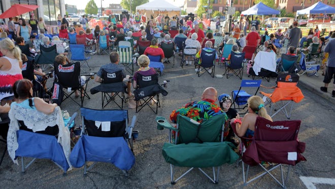 Εκατοντάδες άνθρωποι αναμένεται να συγκεντρωθούν στους κήπους του Μουσείου Massillon και του Duncan Plaza για το 28ο ετήσιο νησιώτικο πάρτι του μουσείου στις 15 Ιουλίου.  Η γιορτή είναι ένα ευχαριστώ στην κοινότητα για την υποστήριξη του μουσείου.  Η βραδιά περιλαμβάνει φαγητό, ποτό και διασκέδαση.