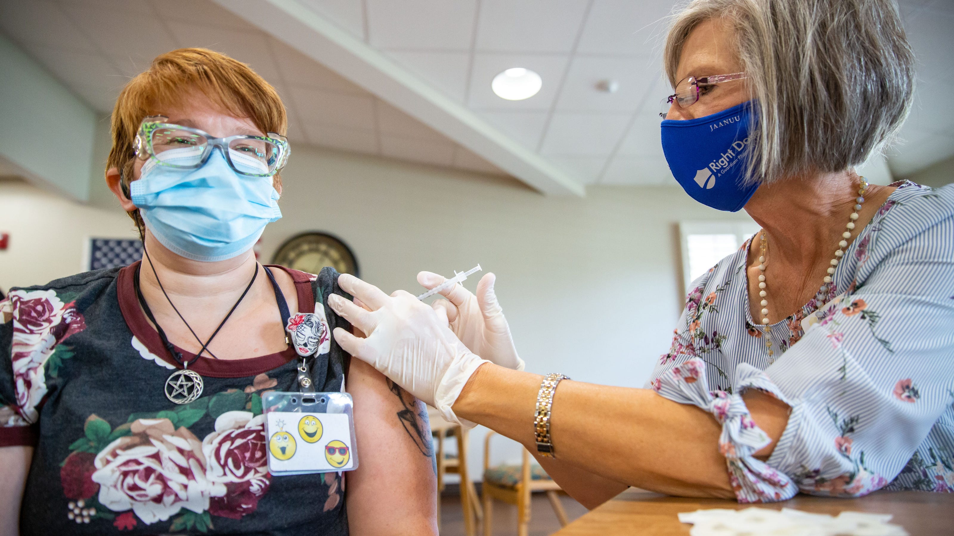 Covid 19 vaccine tracker canada