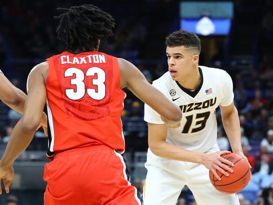 Missouri Tigers forward Michael Porter Jr. (13) handles