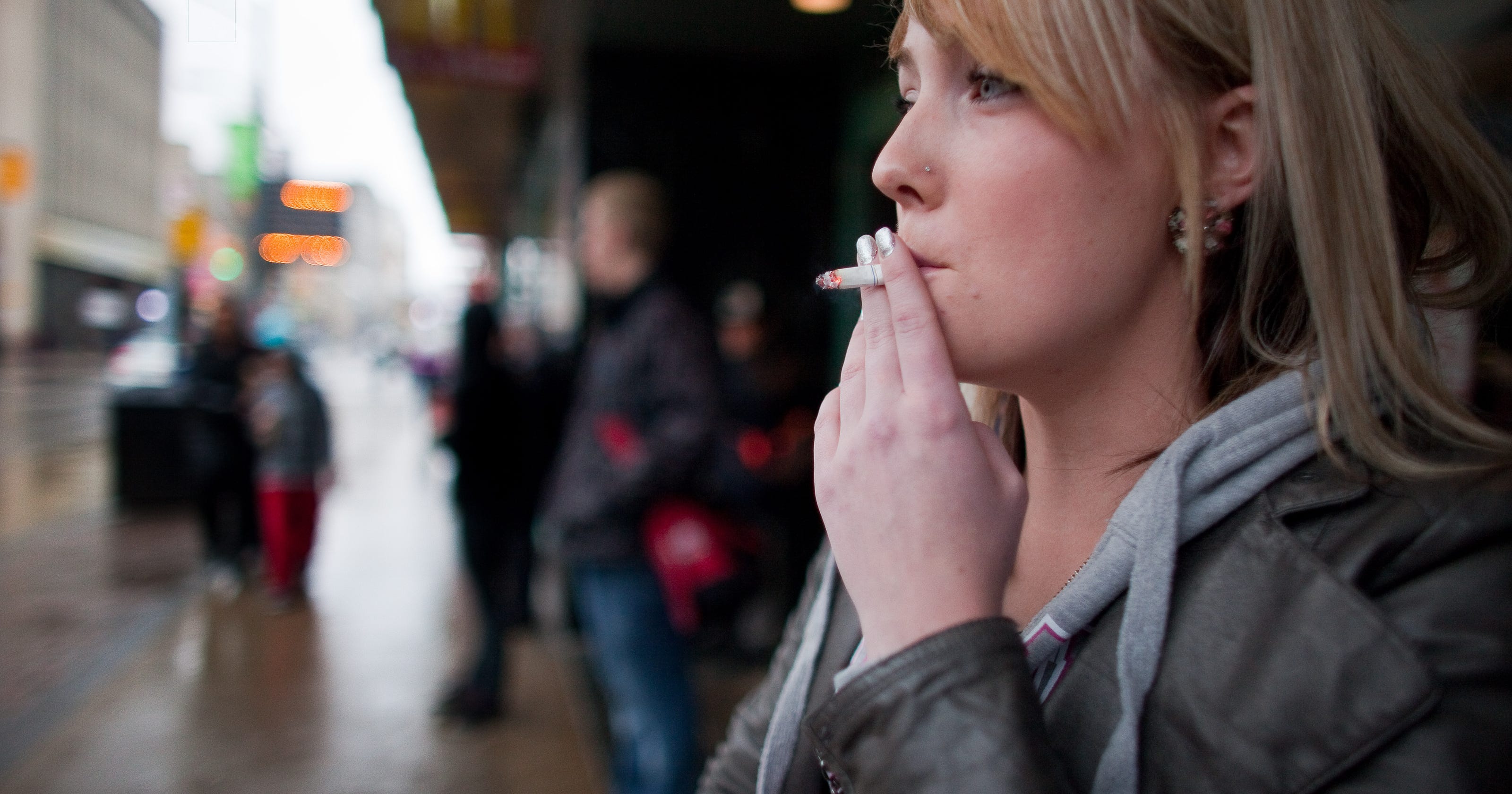 Health roundup: Women who quit smoking live decade more than those who