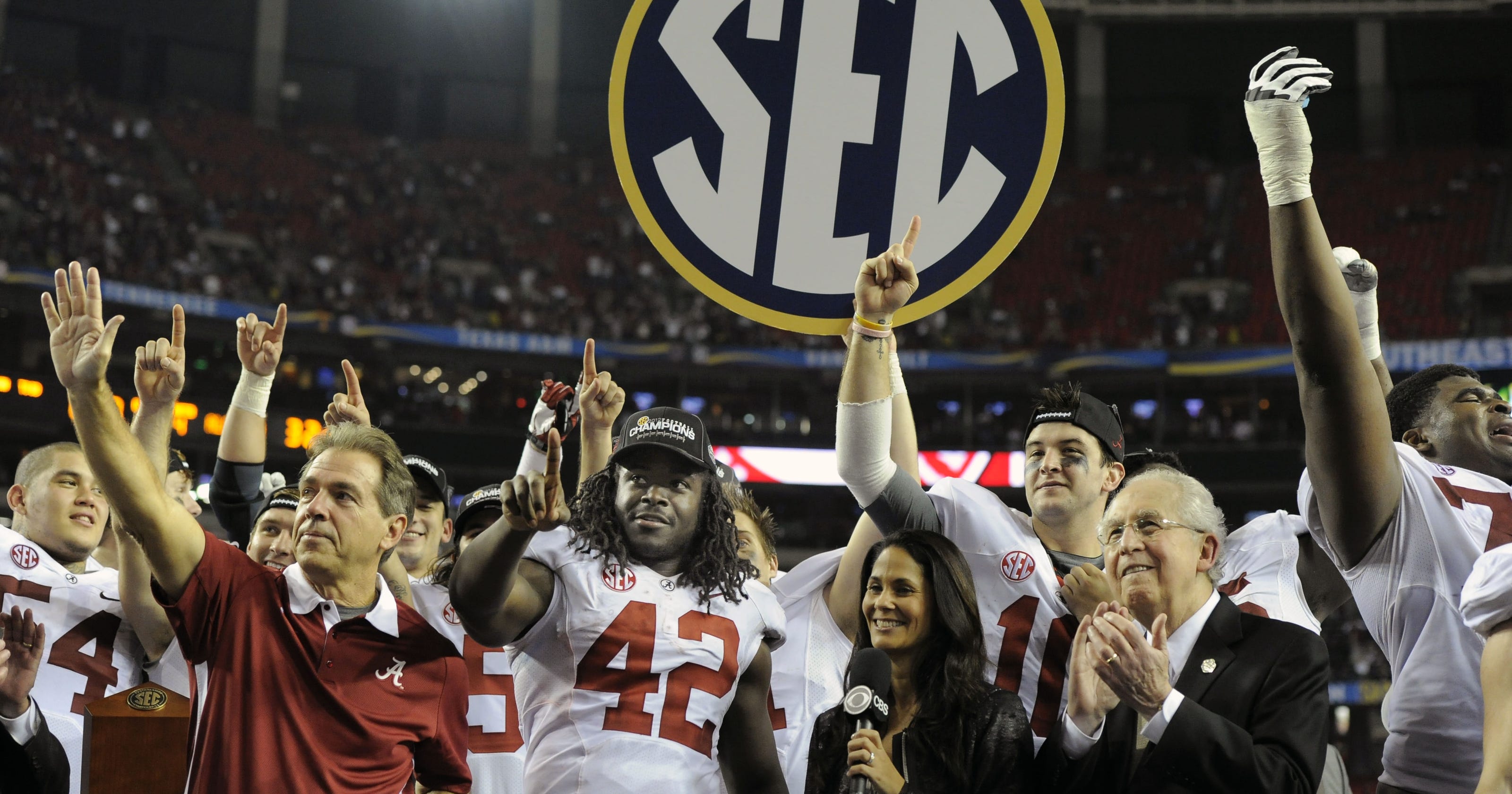Alabama holds off in classic SEC title game