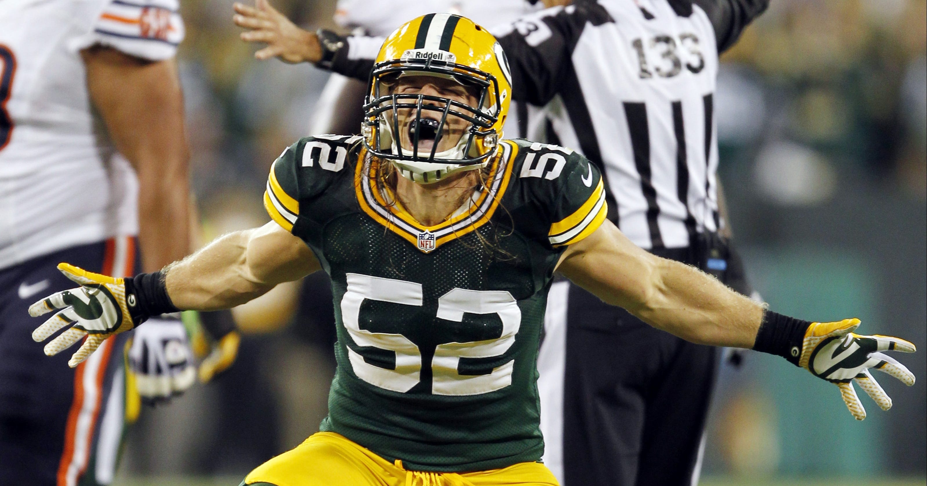 Clay Matthews calls out the NFL3200 x 1680