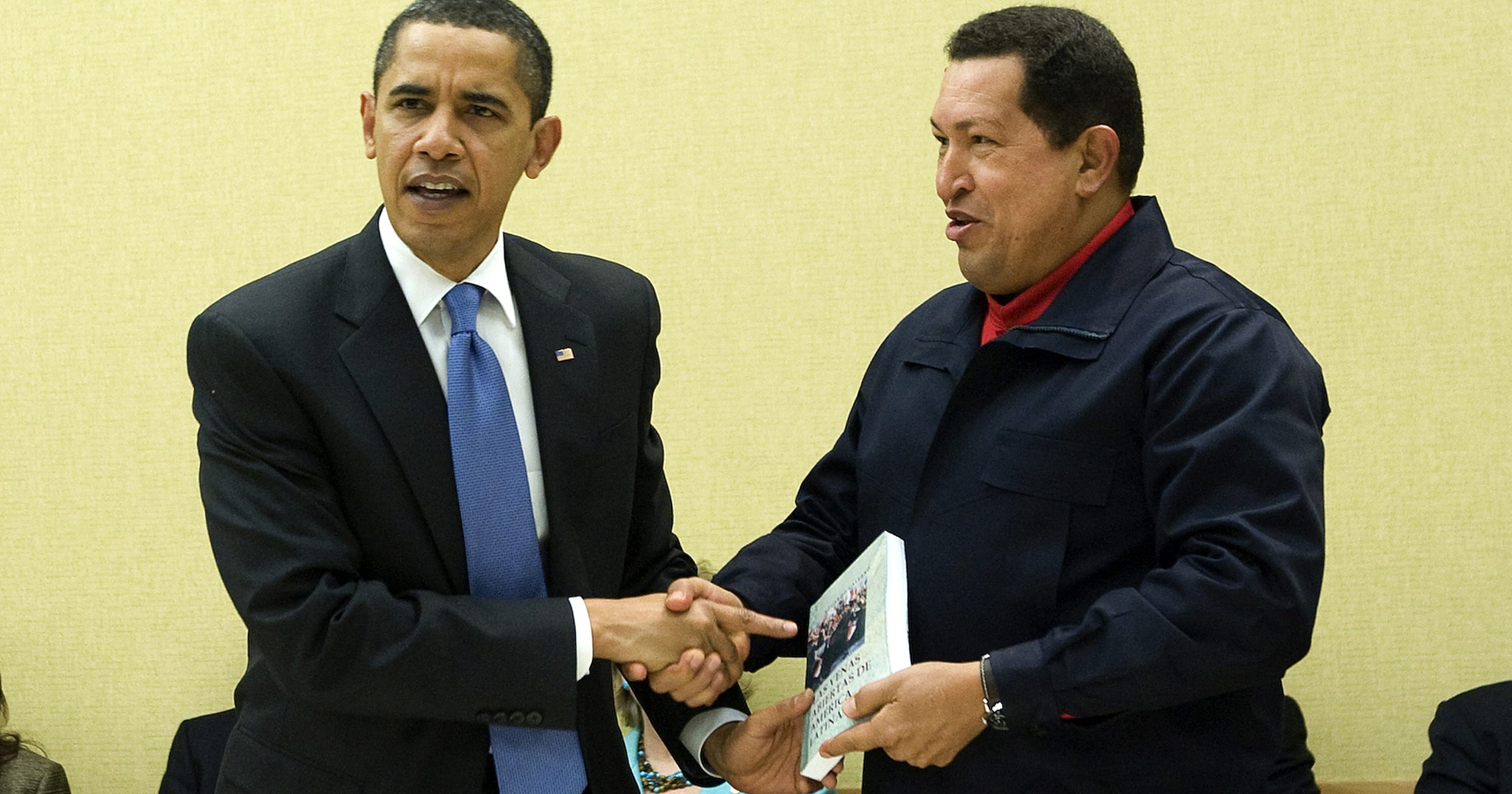 afp-topshots-trinidad-americas-summit-obama-chavez_003-16_9.jpg