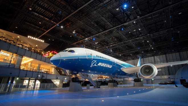 Boeing Dreamliner Starbucks Featured In Japan S New Airport Attraction
