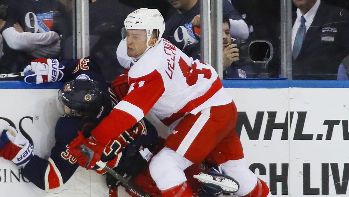 Red Wings 2, Rangers 1