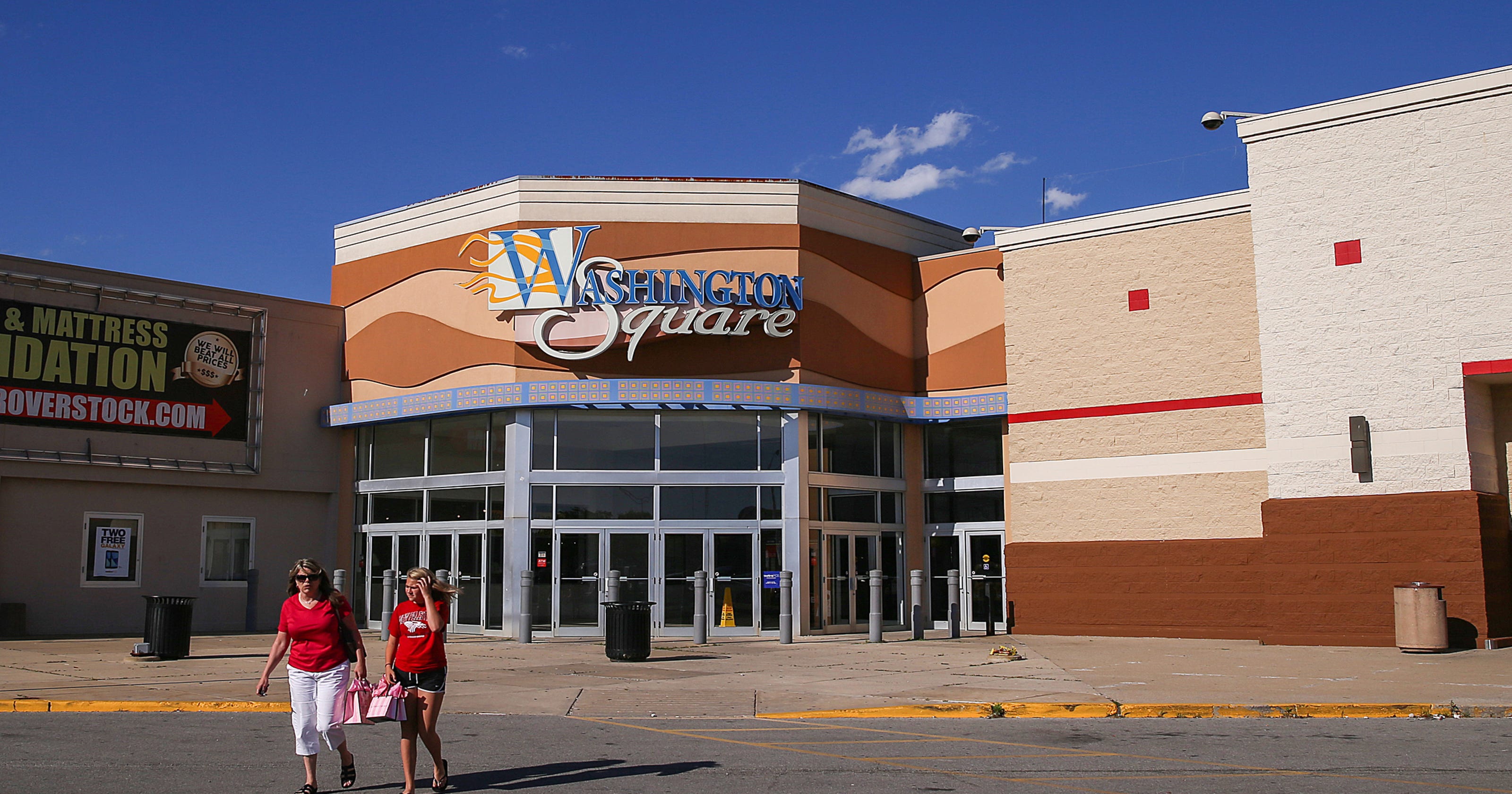 Washington Square Mall owner keeps the lights on with mom-and-pop stores