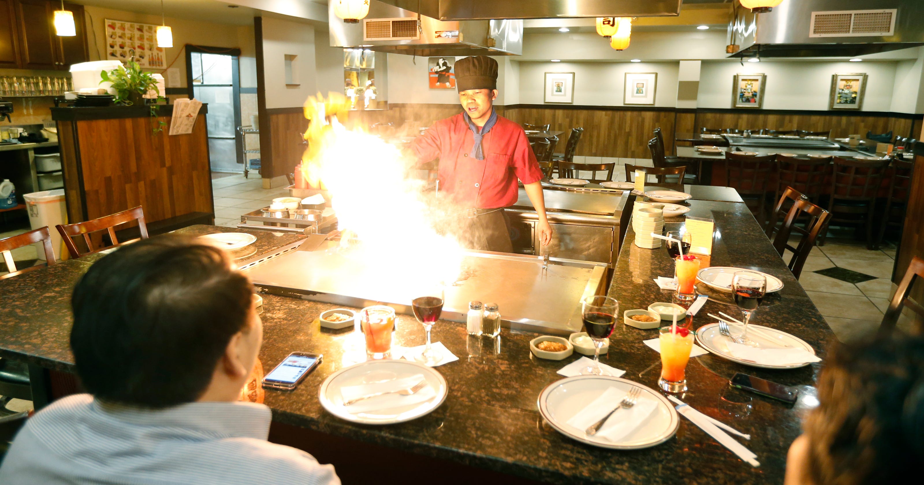 Chinese Thriving In Japanese Restaurant Business