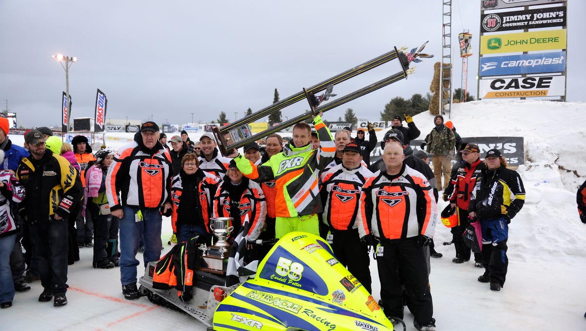 Snowmobile races in Eagle River