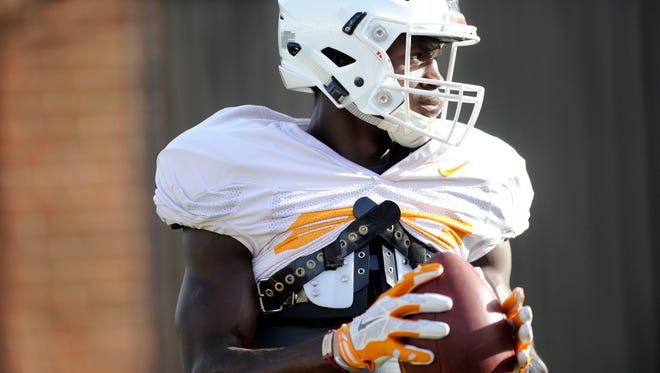 Tennessee running back Carlin Fils-Aime (27) in practice on Tuesday, October 25, 2016. 