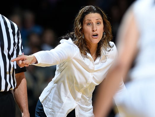 Vanderbilt head coach Stephanie White gives instructions
