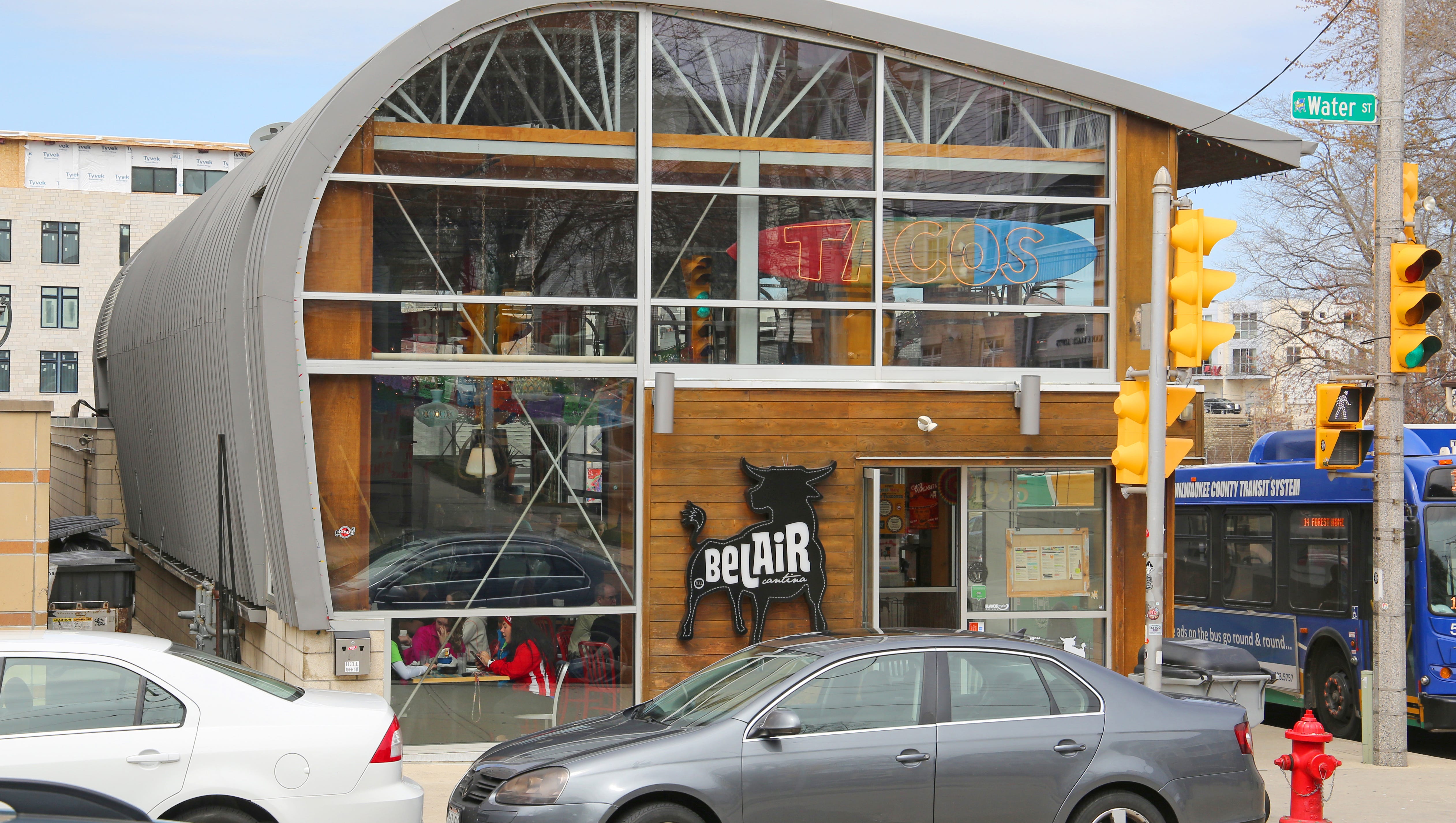 Milwaukee restaurants, bars still offer takeout as the state reopens