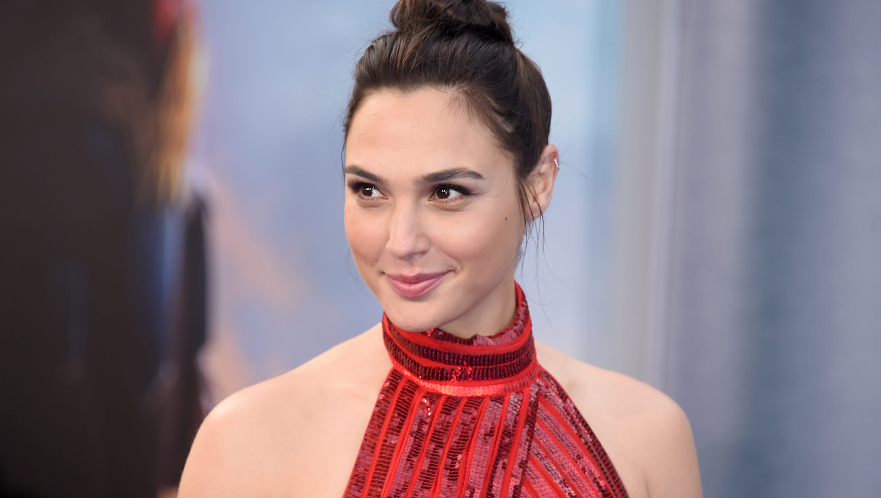 Gal Gadot Trades Wonder Woman Costume For Swimsuit During Girls Trip 10,895,713 likes · 31,722 talking about this. gal gadot trades wonder woman costume