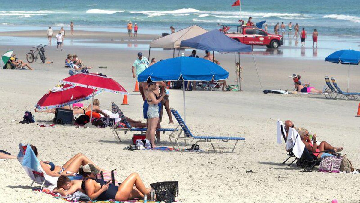 New Smyrna S Mayor Asks Volusia County To Partially Close Beaches Request Refused
