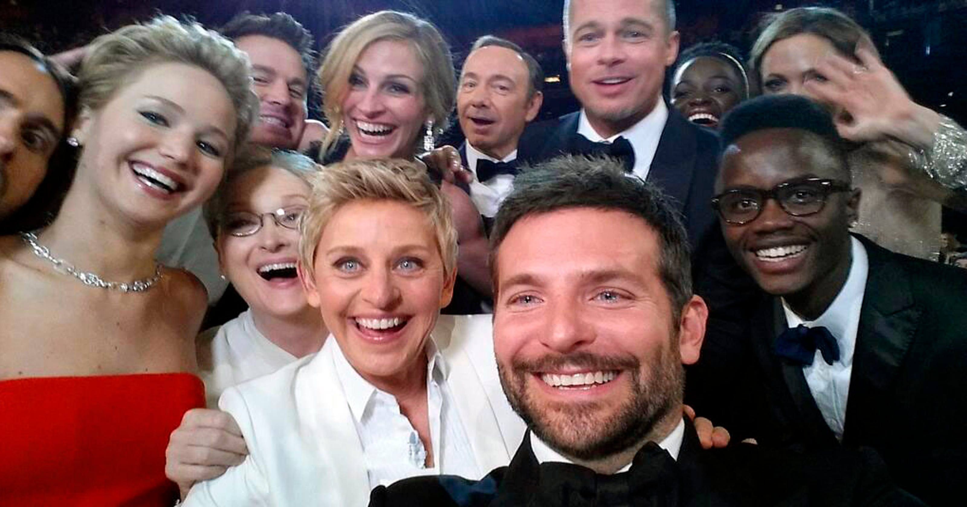 16 Iconic Celebrity Selfies To Celebrate National Selfie Day 