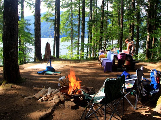 A campsite at Southshore Campground at Detroit Lake.