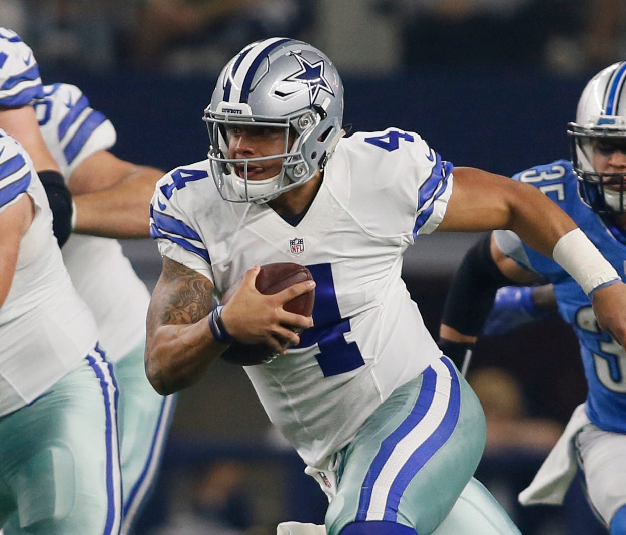 Cowboys QB Dak Prescott (4)  notched his 13th win Monday night.