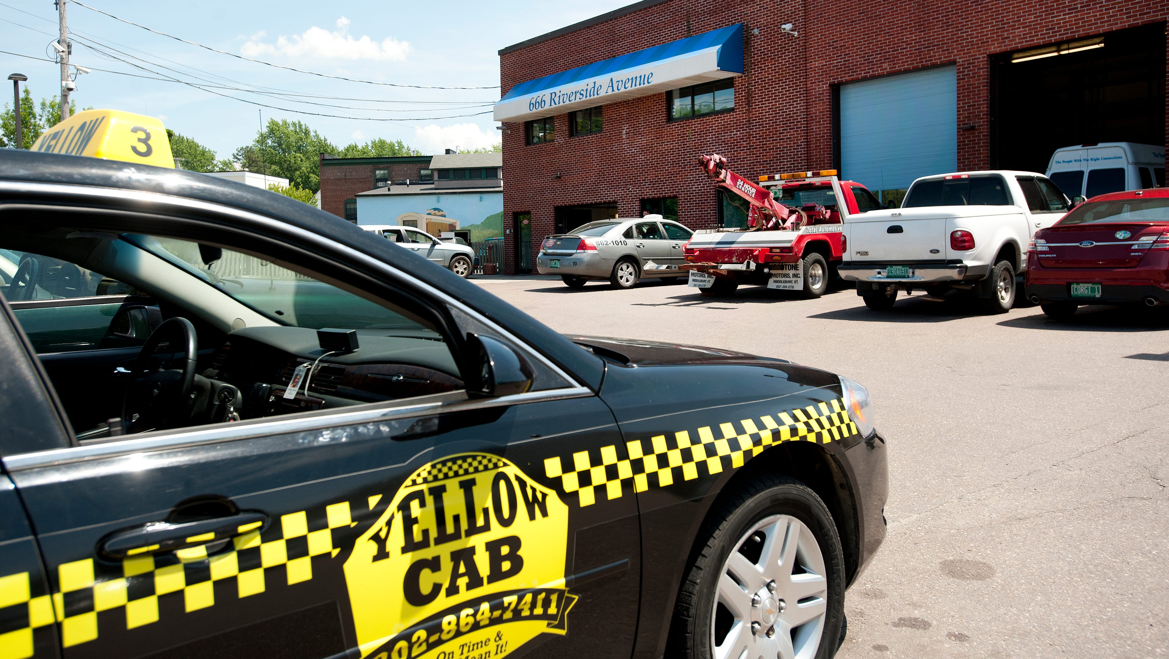 Burlington taxi and limo company to close
