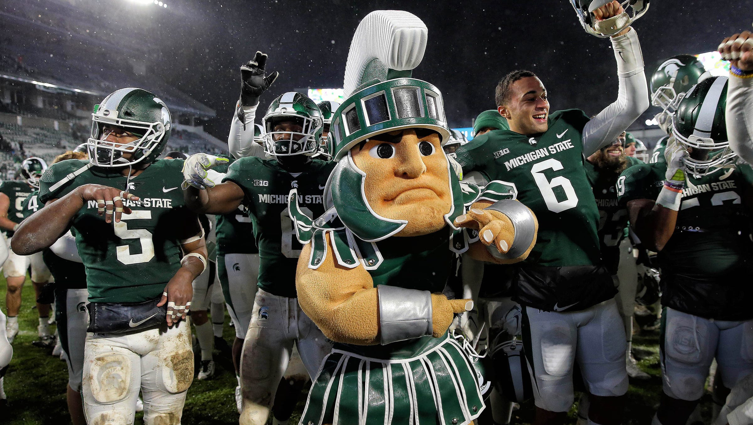 Michigan State Logo Mysteriously Pops Up During Falcons Saints Game Michigan State Logo Mysteriously Pops Up During Falcons Saints Game