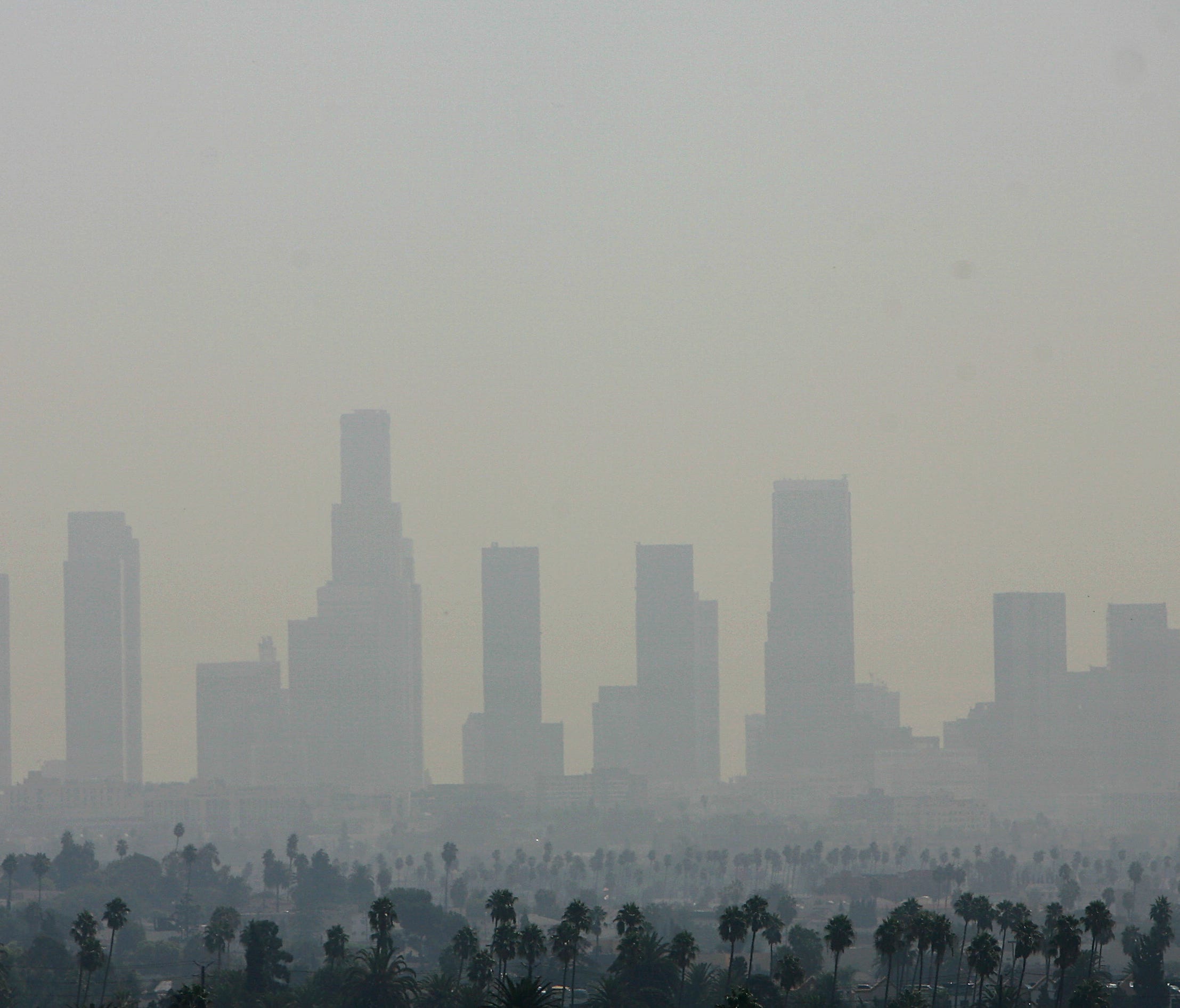 A view of air pollution over downtown Los Angeles, on Sept. 20, 2006. Los Angeles had the nation's worst ozone air pollution, according to a new report released by the American Lung Association.