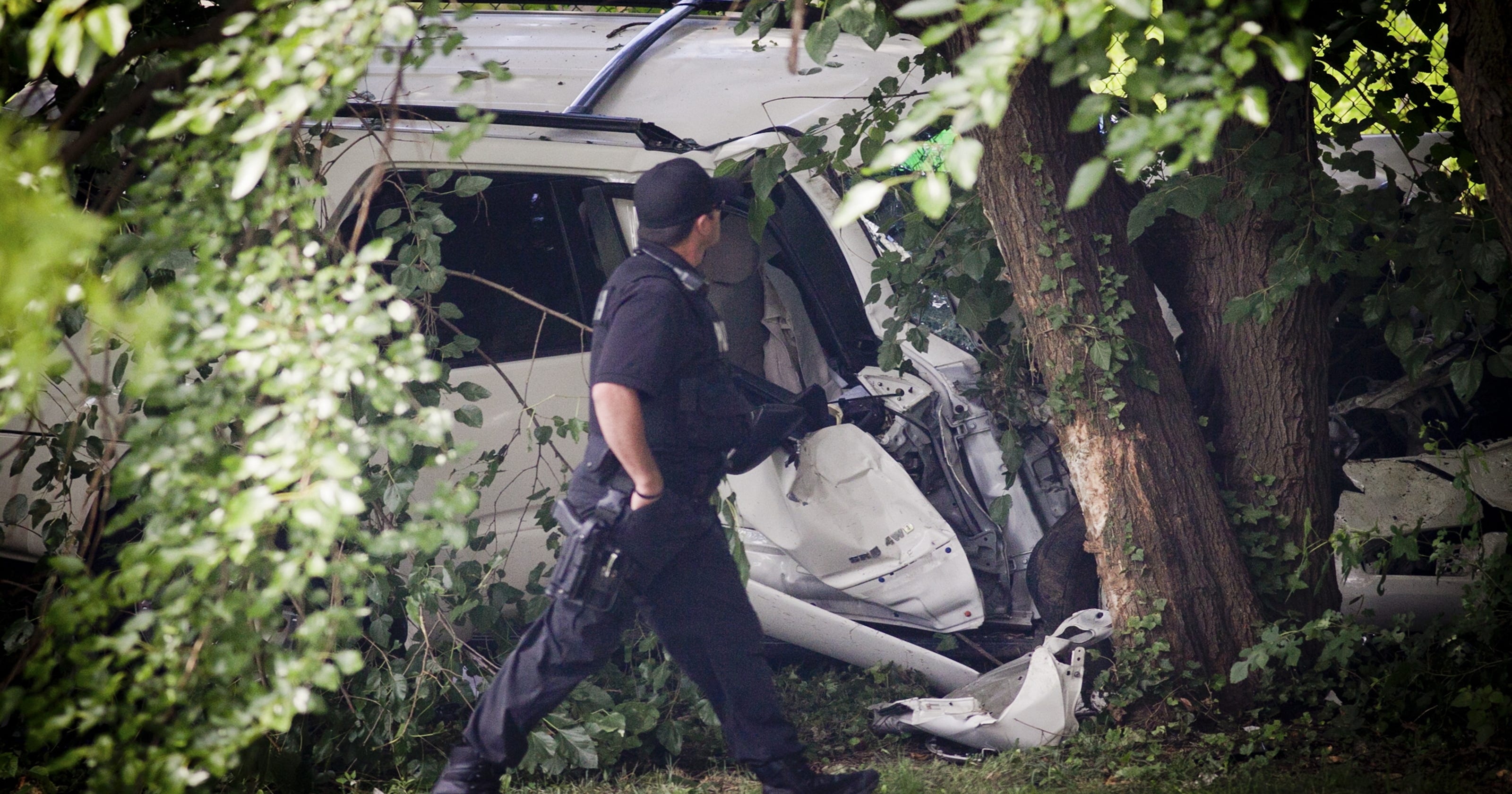 Carjackers drive into crowd, kill 3 kids in Philadelphia
