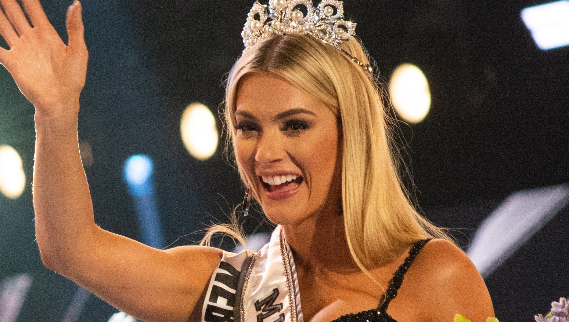 Miss Usa Caught On Video Mocking Contestants English Says Sorry