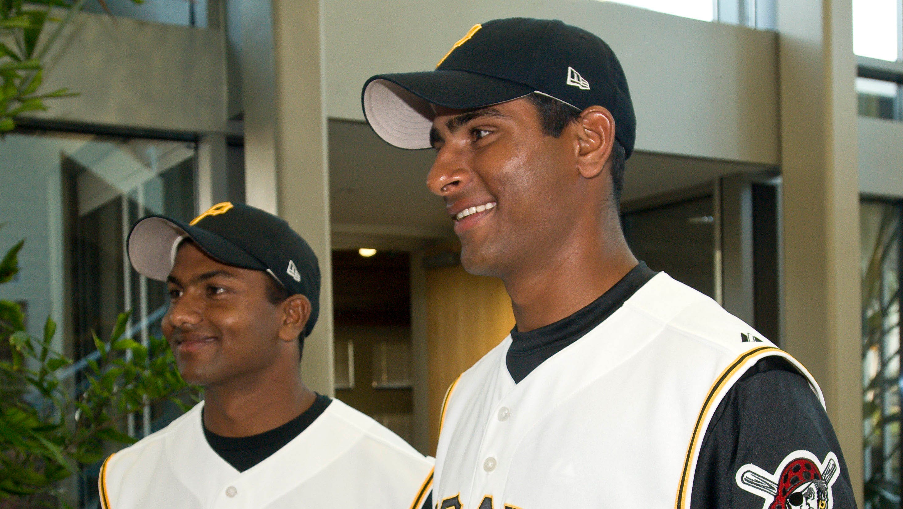 Metafor Så hurtigt som en flash Soaked Million Dollar Arm' dares India to dream
