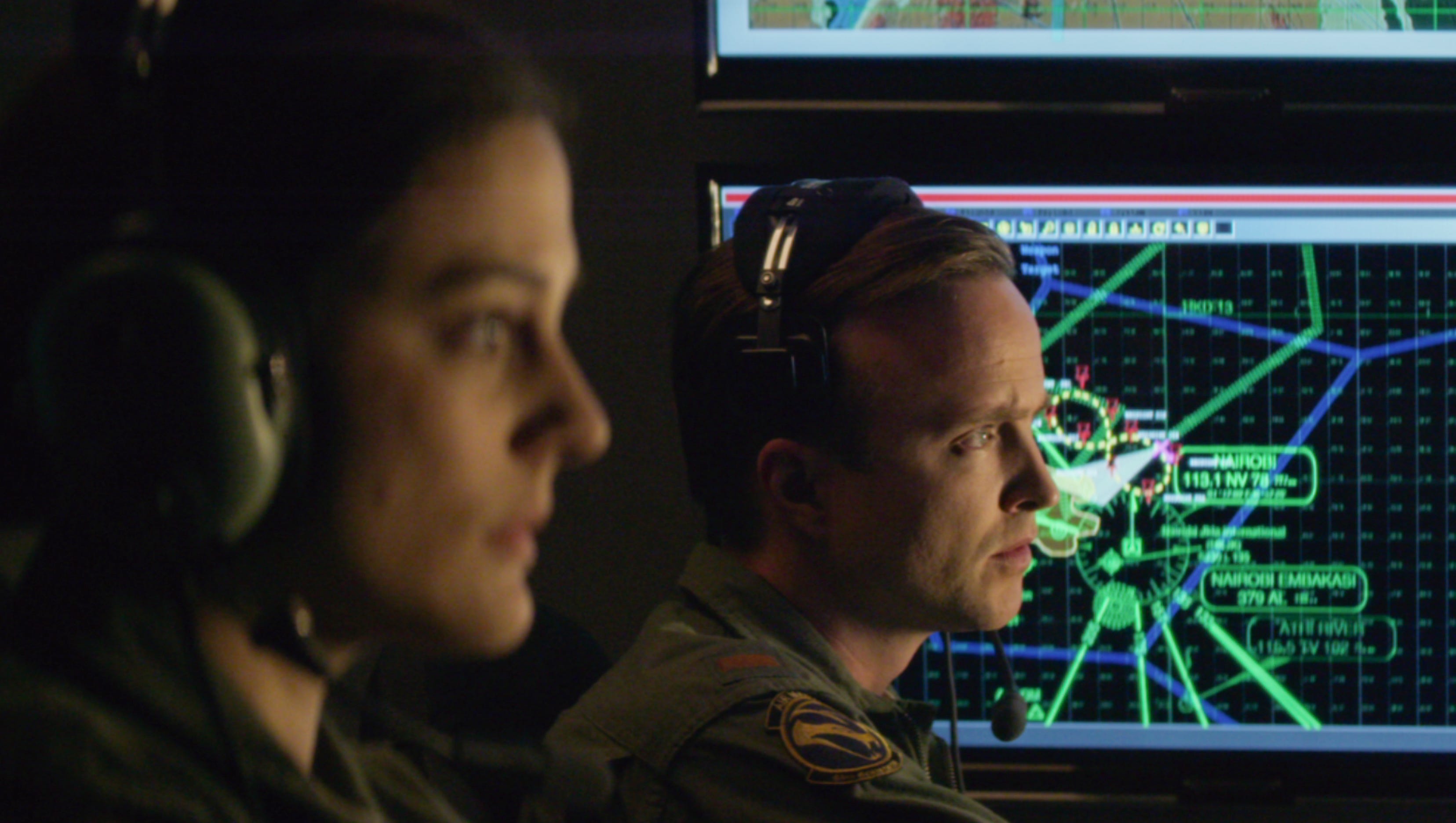 Review Helen Mirren Aaron Paul Lift Dramatic Eye In The Sky