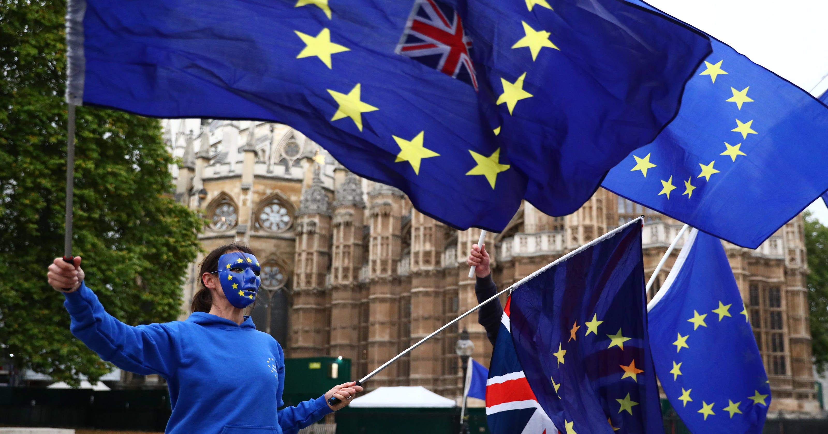 Brexit: Britain, EU reach 11th-hour deal over divorce terms