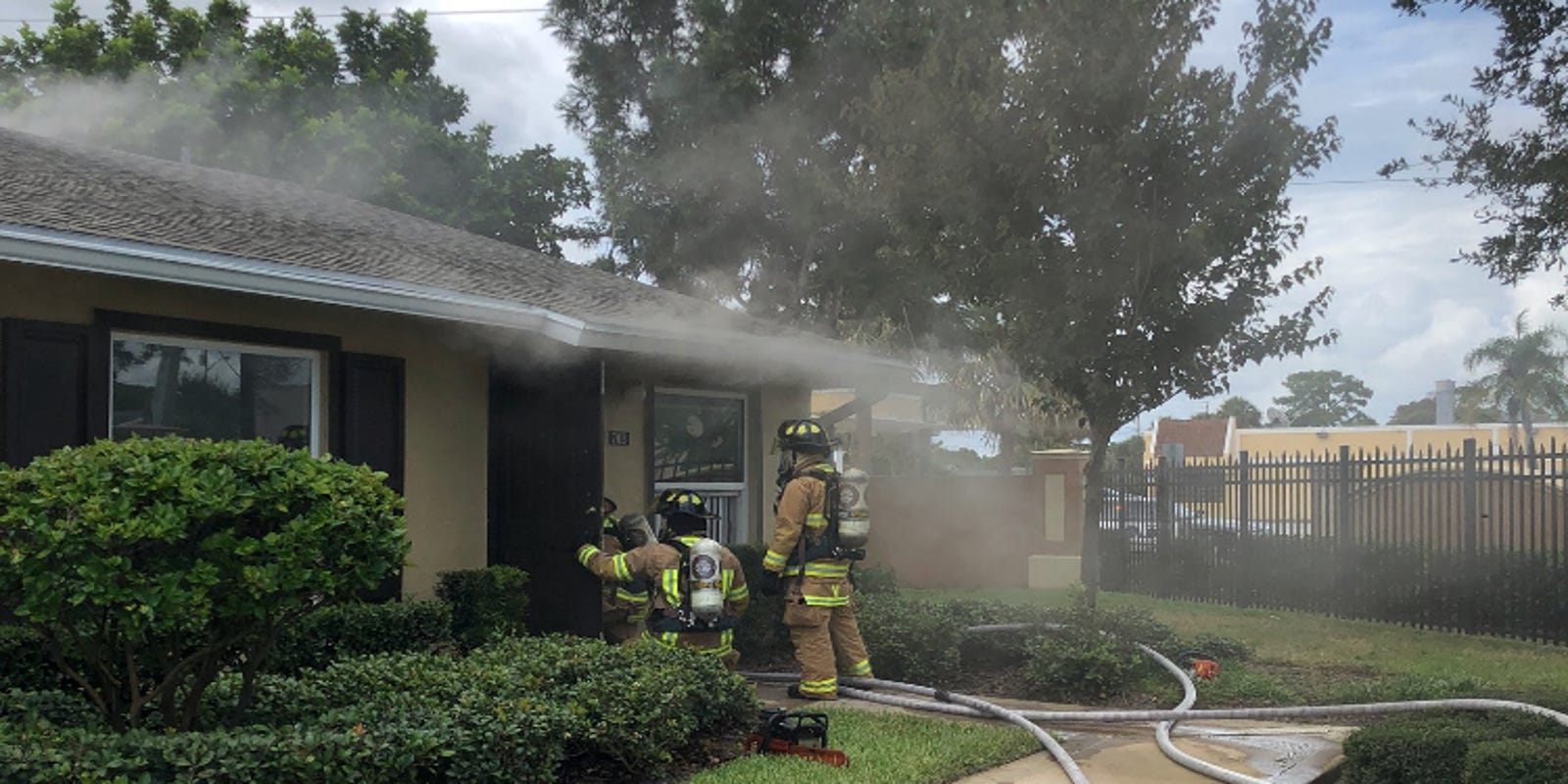 Stuart Apartment Fire Leaves No One Injured Police Say Fire At The Hammock Stuart Apartments Complex Thursday Morning