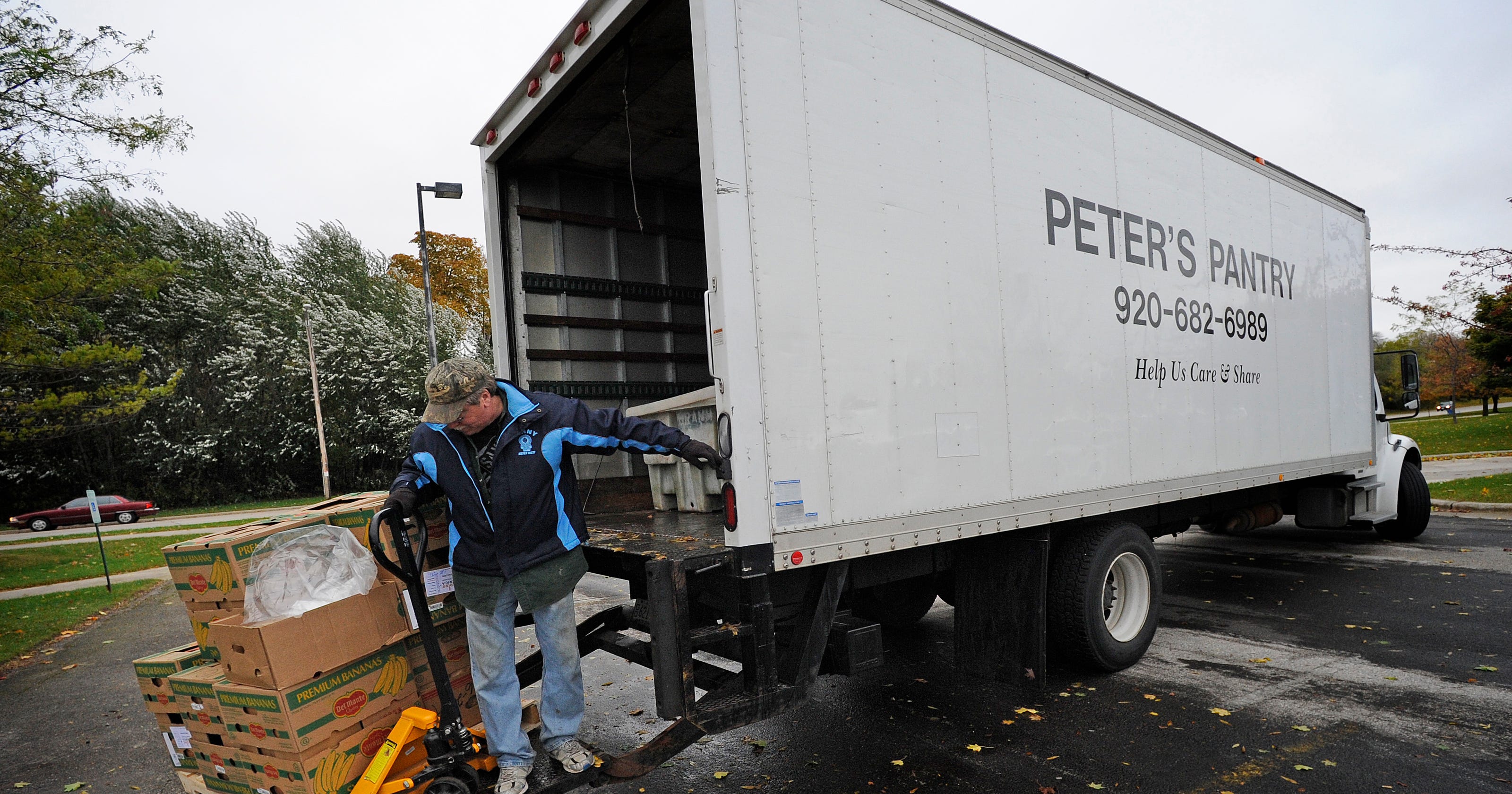 Manitowoc Chamber Notebook Peter S Pantry Food Pantry Serves Others