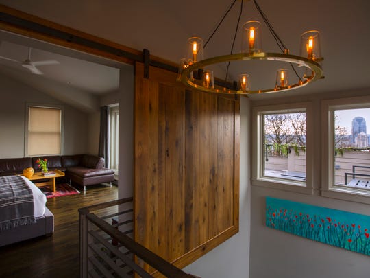 Cincinnati S Prospect Hill Home Has A Pool And A View