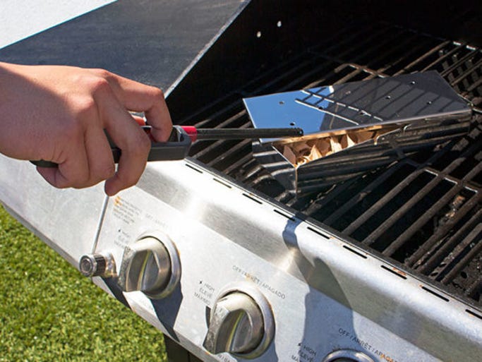 1. This Arctic Monsoon Stainless Steel Smoker Box is