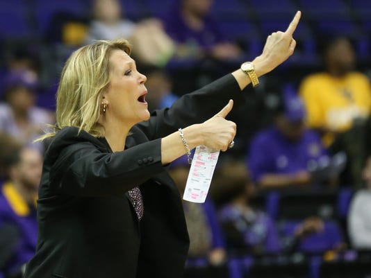 Women S Basketball Trust In New Coach Key To Success