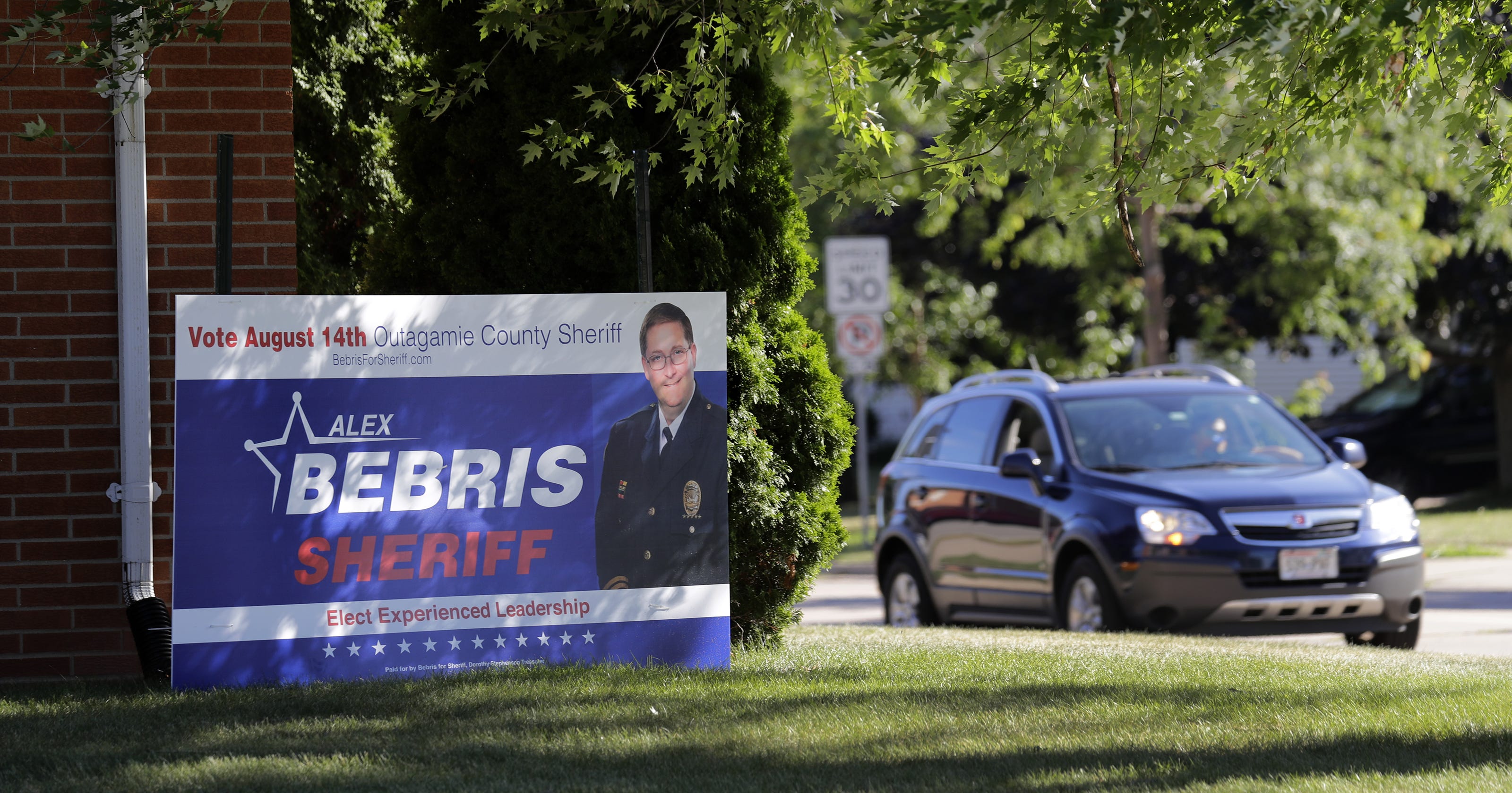 Outagamie County sheriff candidate didn't pass background check