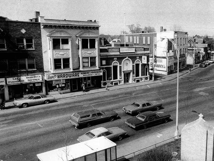 April 1977: A view of part of Bull's Head, looking