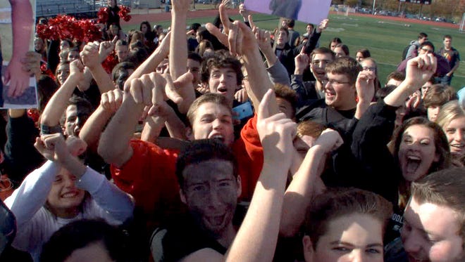The Red Zone Roadshow visits Middletown North High School in advance of their playoff game against cross-town rival Middletown HS South.
