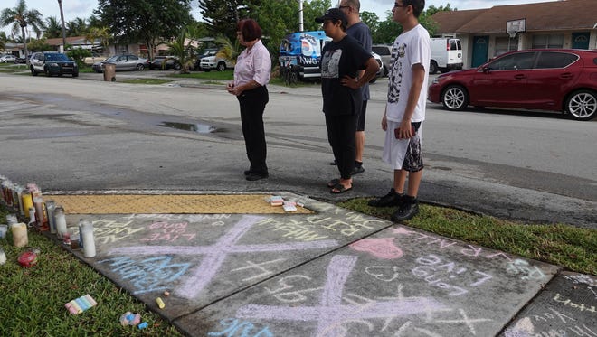XXXTentacion death: Deputies hunt for suspects, rappers deny shooting