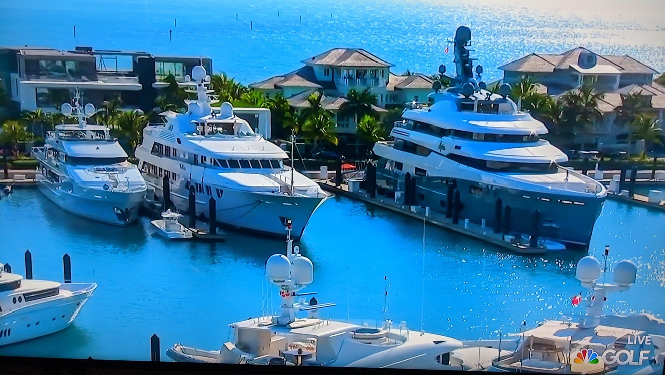 did tiger woods take his yacht to the bahamas