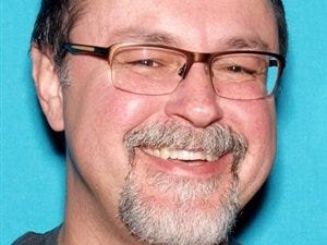 Authorities are looking for Tad Cummins, who they believe is with missing 15-year-old Elizabeth Thomas.