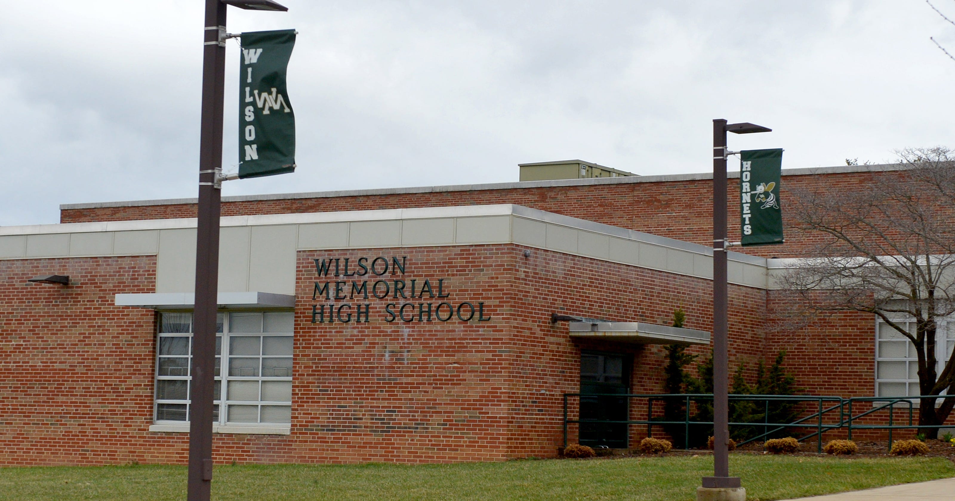 Wilson High School teacher wins scholarship