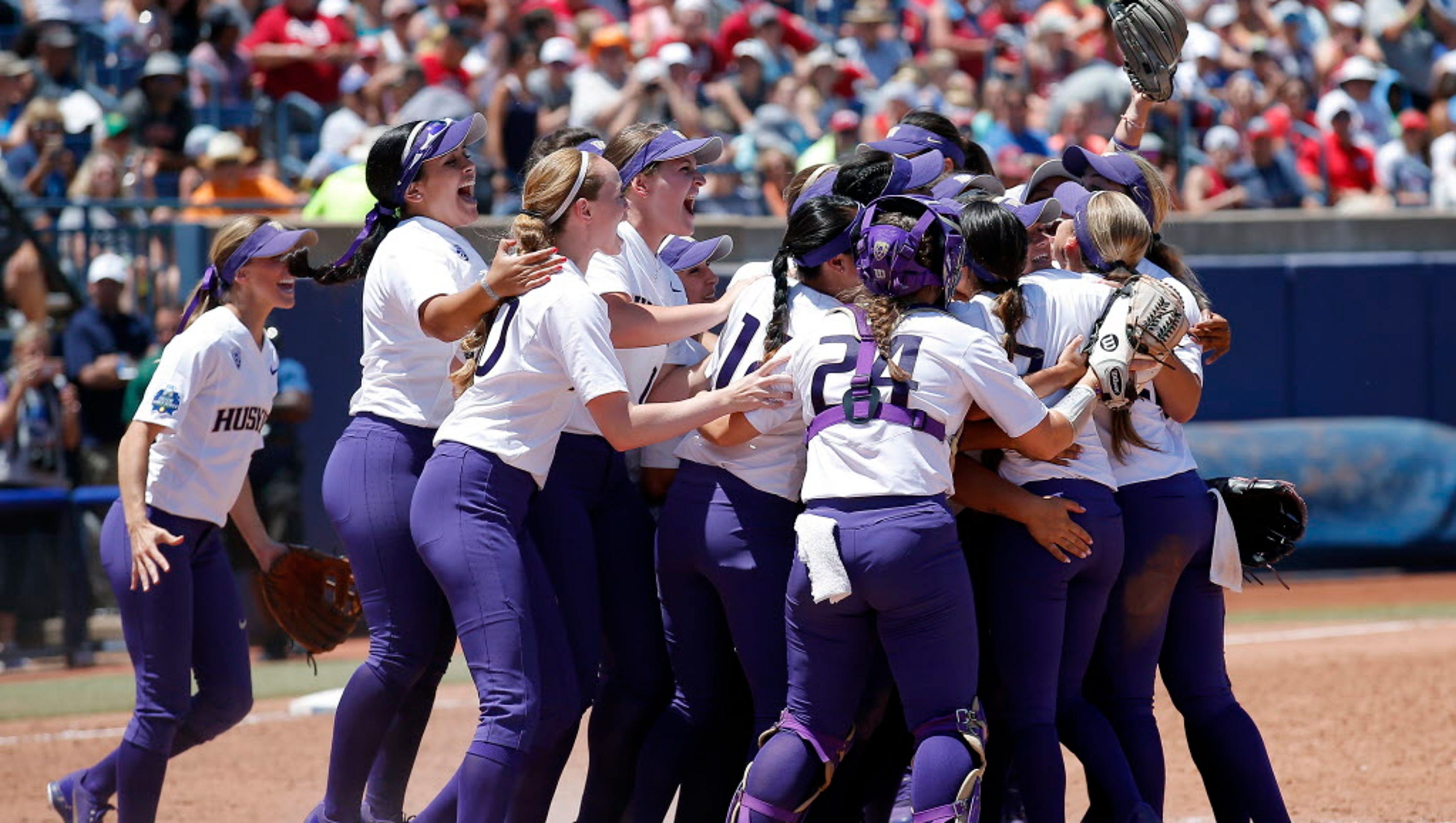 Best of NCAA Women's College World Series