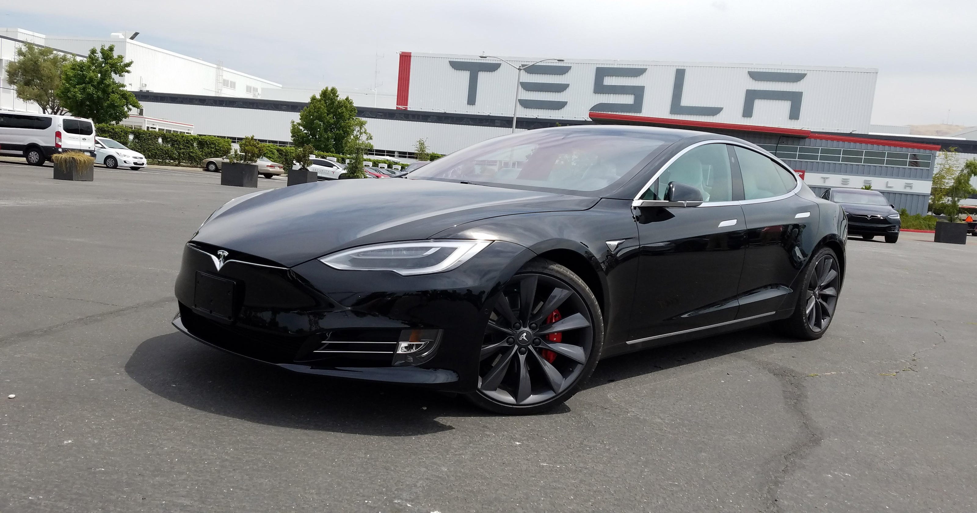 Payne Cadillac Ct6 Plug In Vs Tesla Model S