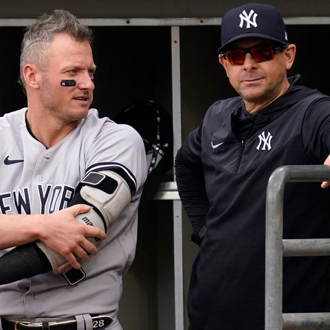 New York Yankees' Josh Donaldson, left, talks with